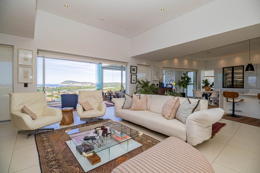 4 Bedroom Property for Sale in Whale Rock Western Cape